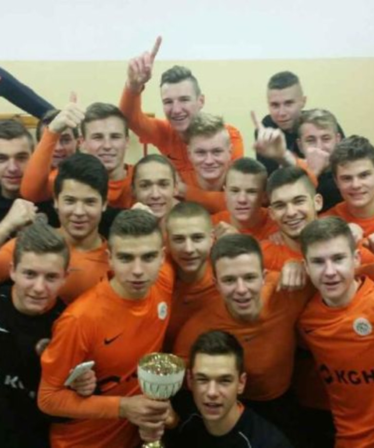 Zwycięstwo drużyny U 17 w turnieju piłkarskim w Zielonej Górze Zwycięstwo drużyny U 17 w turnieju piłkarskim w Zielonej Górze