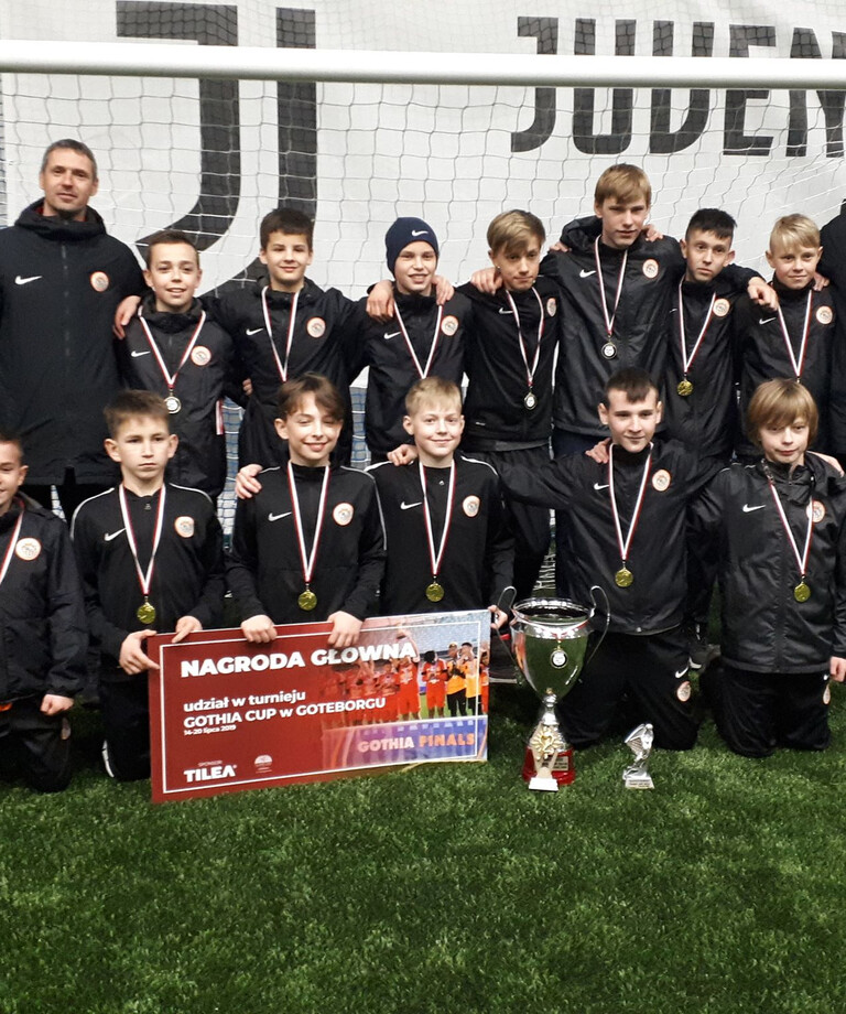 Zespół U-13 pojedzie na prestiżowy turniej Gothia Cup! Zespół U-13 pojedzie na prestiżowy turniej Gothia Cup!