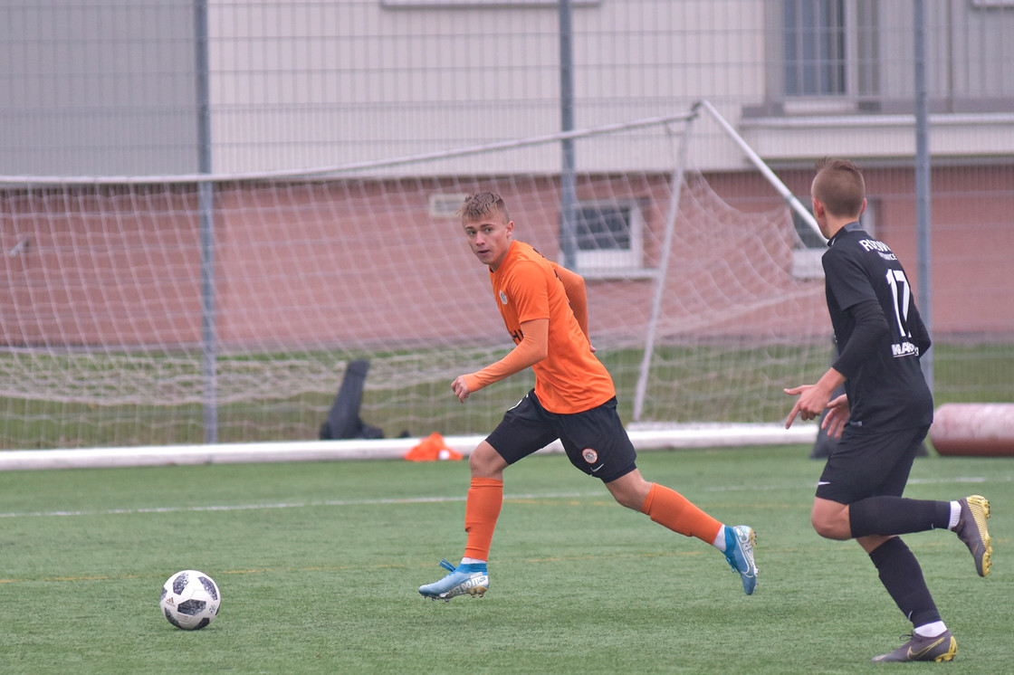 Juniorzy młodsi lepsi od Rozwoju Katowice Juniorzy młodsi lepsi od Rozwoju Katowice