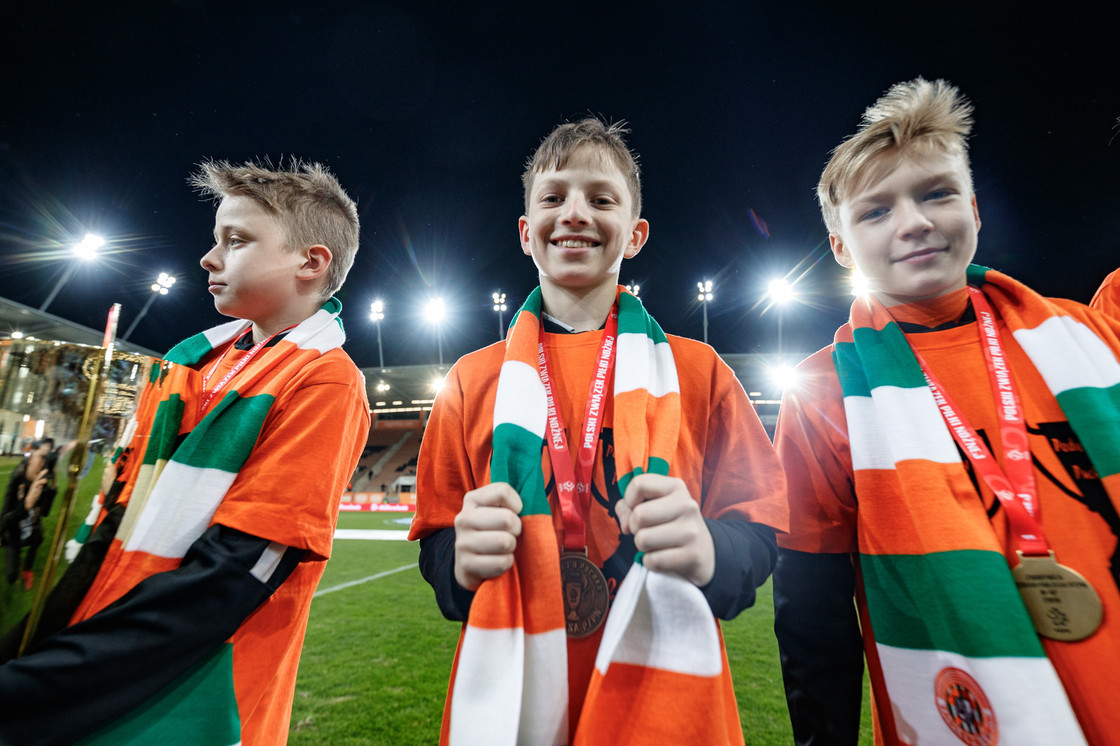 Zespół U-12 nagrodzony w przerwie meczu KGHM Zagłębia z Lechią Gdańsk