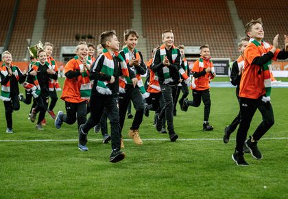 Zespół U-12 nagrodzony w przerwie meczu KGHM Zagłębia z Lechią Gdańsk