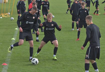 Poranny trening juniorów młodszych | FOTO