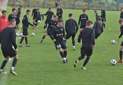 Poranny trening juniorów młodszych | FOTO