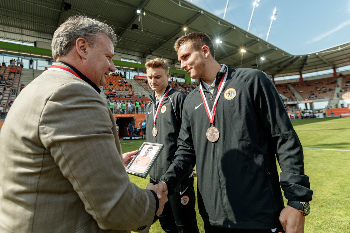 U-18 trzecią najlepszą drużyną w Polsce! U-18 trzecią najlepszą drużyną w Polsce!
