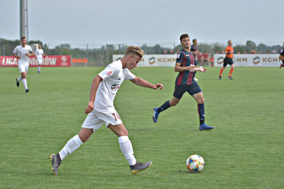 Wysokie zwycięstwo juniorów z Pogonią Wysokie zwycięstwo juniorów z Pogonią
