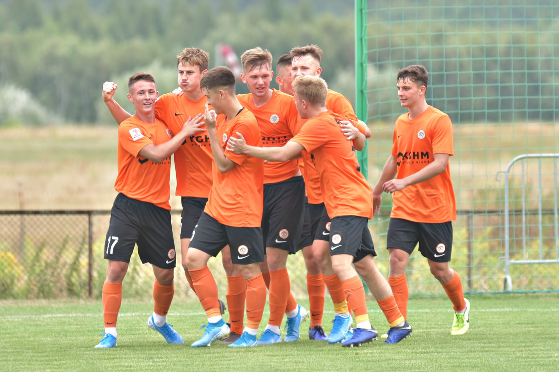 Zwycięstwo na otwarcie sezonu! Zwycięstwo na otwarcie sezonu!