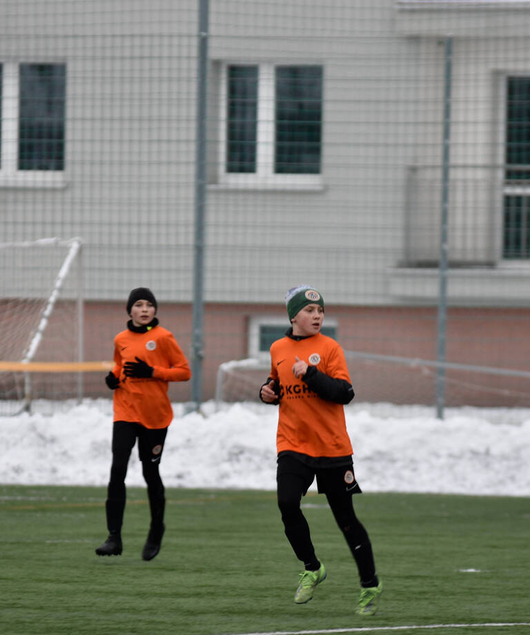U-13 zagrała z Wilkowianką Wilków U-13 zagrała z Wilkowianką Wilków