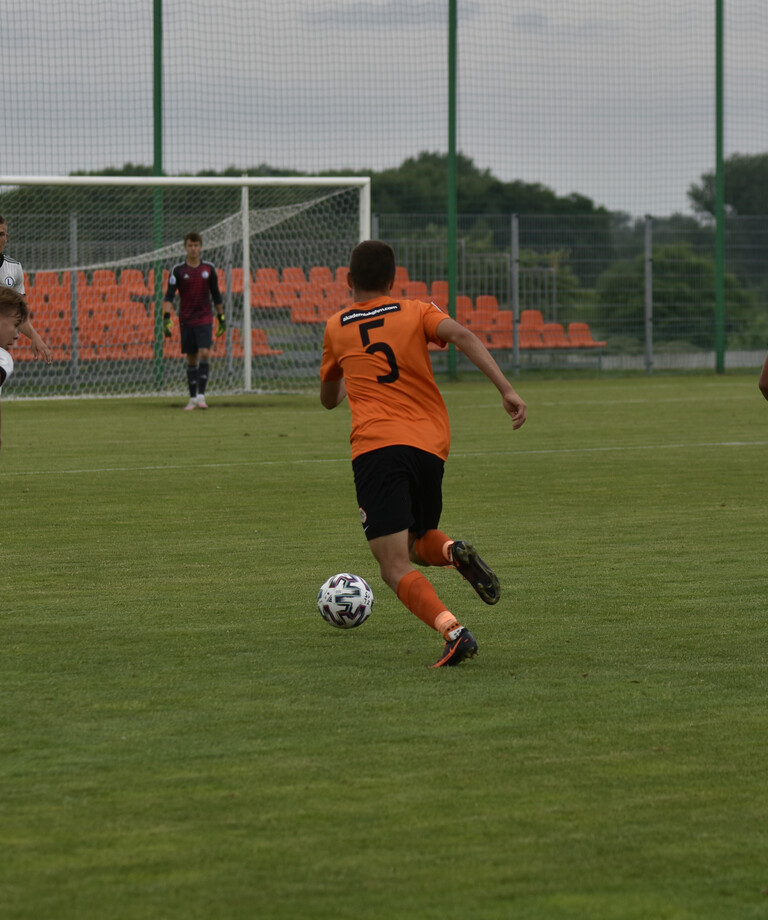 U-15: GKS bez szans U-15: GKS bez szans