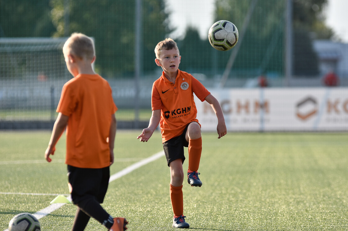 Trening U-8 w obiektywie