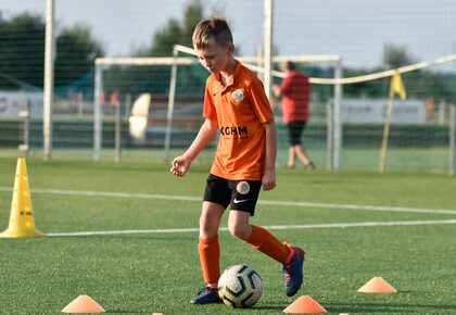 Trening U-8 w obiektywie