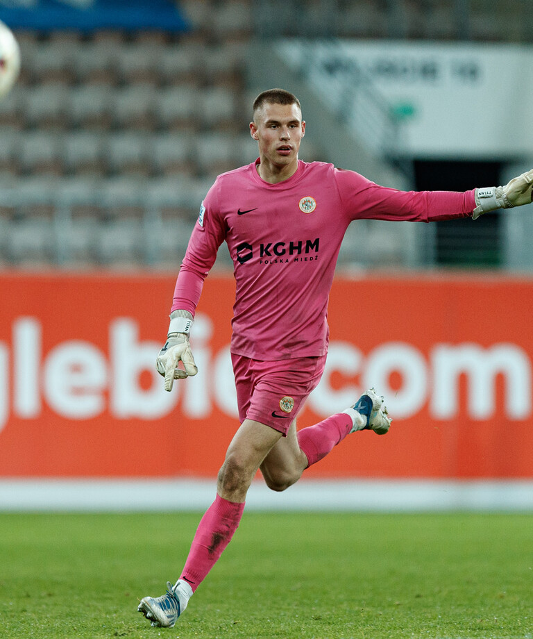 Szymon Weirauch w 11 kolejki eWinner 2 ligi wg tygodnika ,,Piłka Nożna" Szymon Weirauch w 11 kolejki eWinner 2 ligi wg tygodnika ,,Piłka Nożna"