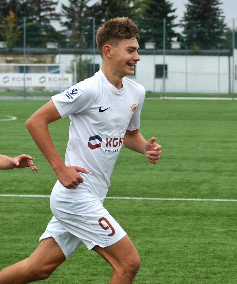 CLJ U15: Pewna wygrana w derbowym starciu przeciwko Chrobremu Głogów CLJ U15: Pewna wygrana w derbowym starciu przeciwko Chrobremu Głogów