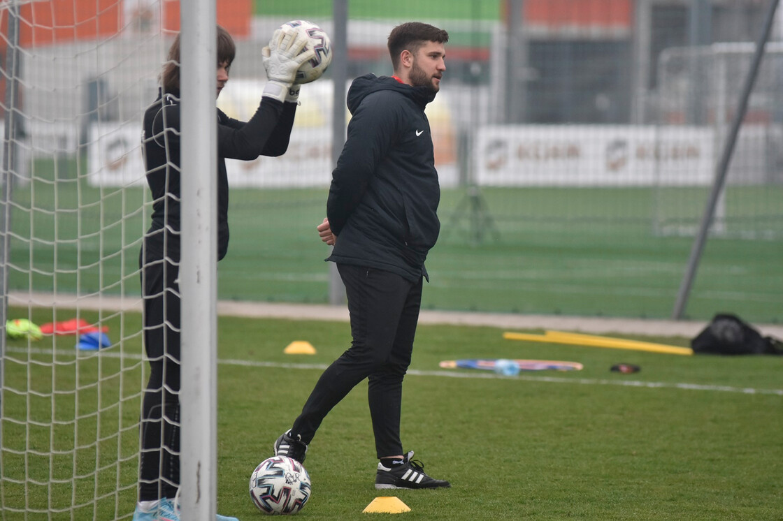 Treningi drużyny U-15 oraz bramkarzy w obiektywie