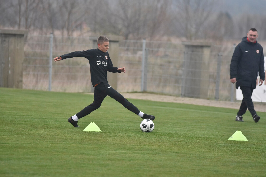 Treningi drużyny U-15 oraz bramkarzy w obiektywie