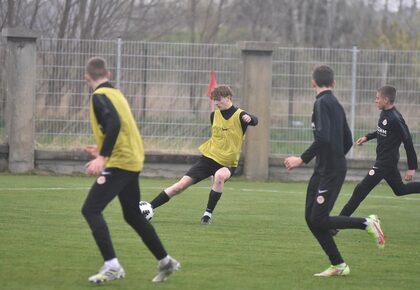 Treningi drużyny U-15 oraz bramkarzy w obiektywie