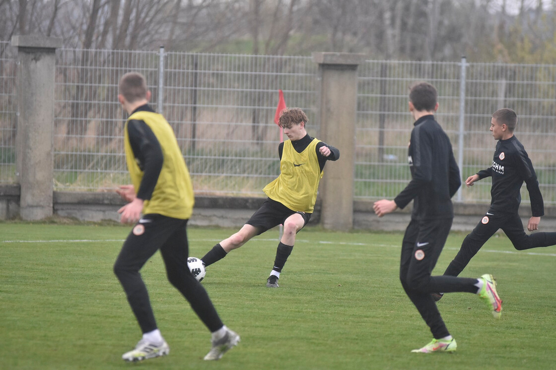 Treningi drużyny U-15 oraz bramkarzy w obiektywie