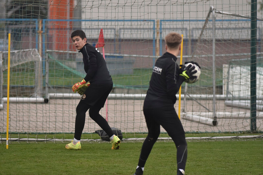 Treningi drużyny U-15 oraz bramkarzy w obiektywie Treningi drużyny U-15 oraz bramkarzy w obiektywie
