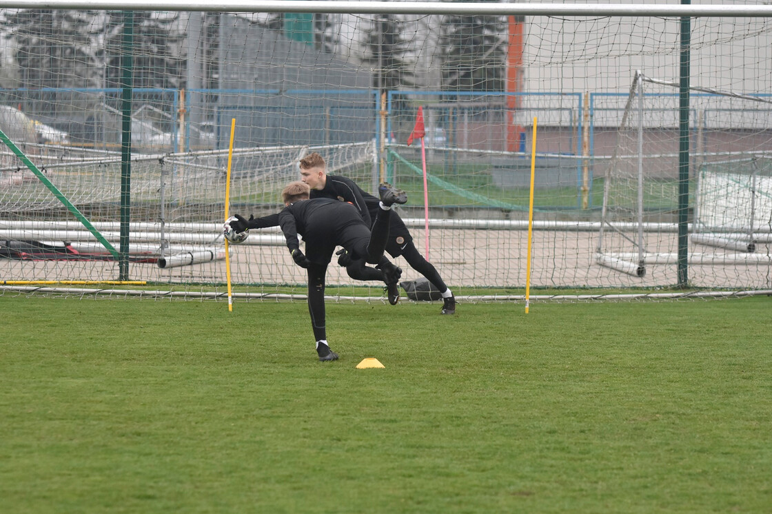 Treningi drużyny U-15 oraz bramkarzy w obiektywie