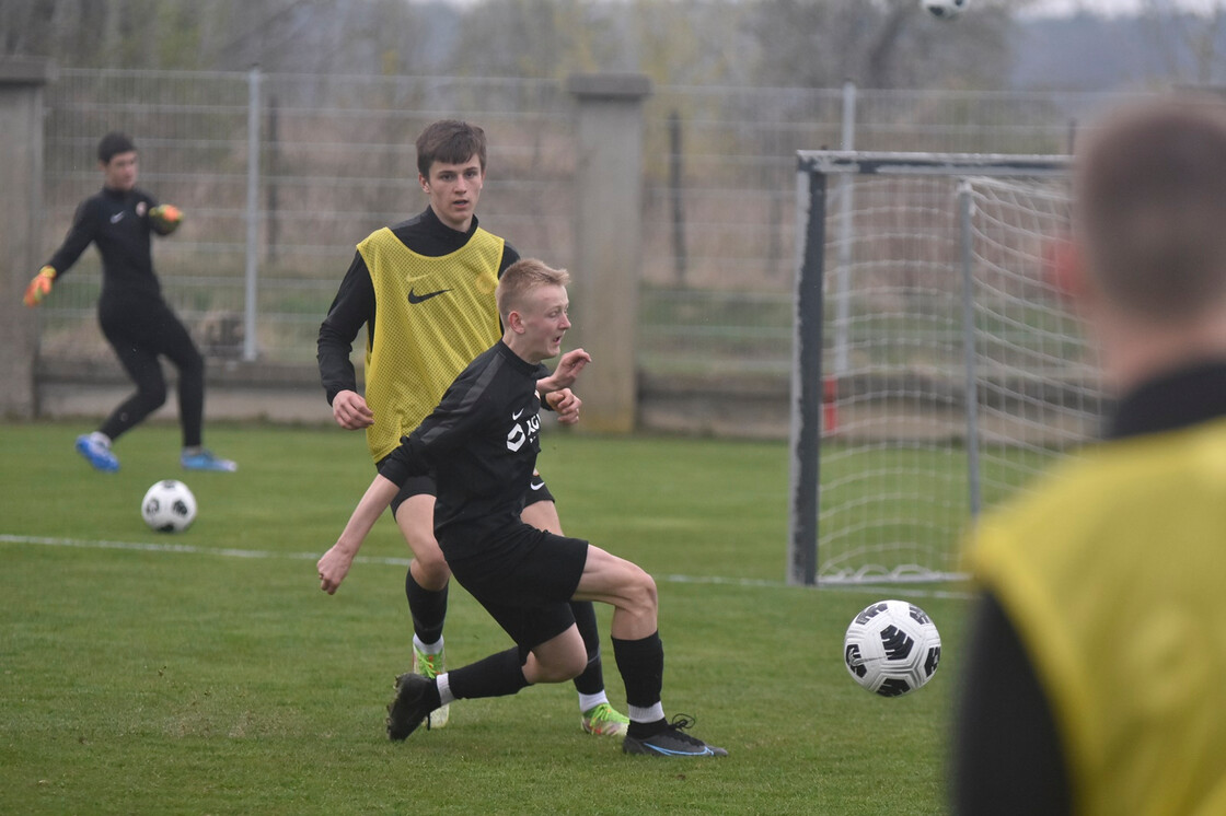 Treningi drużyny U-15 oraz bramkarzy w obiektywie