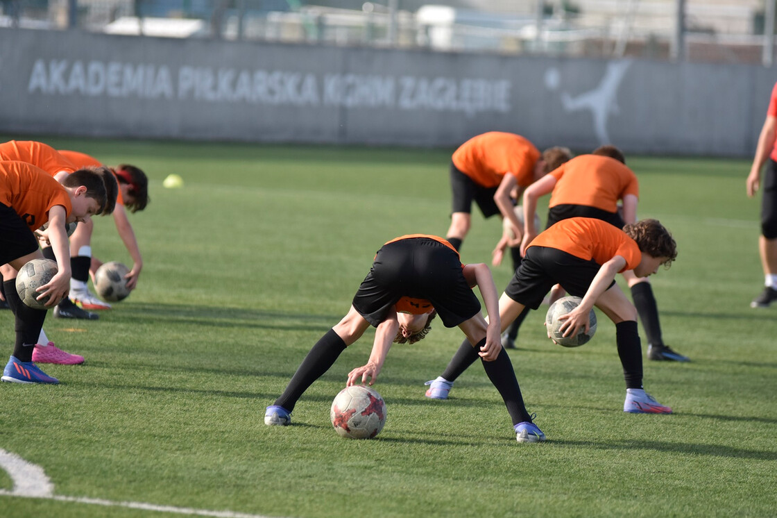 Poniedziałkowy trening naszych zespołów Poniedziałkowy trening naszych zespołów