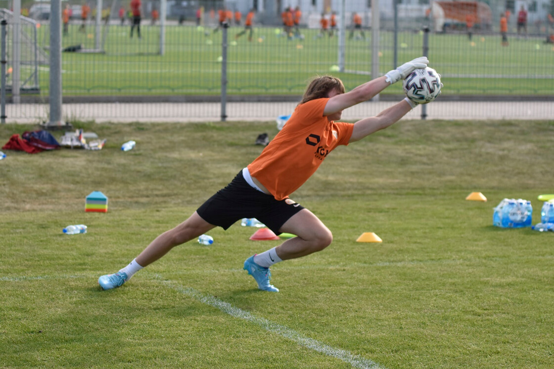Poniedziałkowy trening naszych zespołów Poniedziałkowy trening naszych zespołów