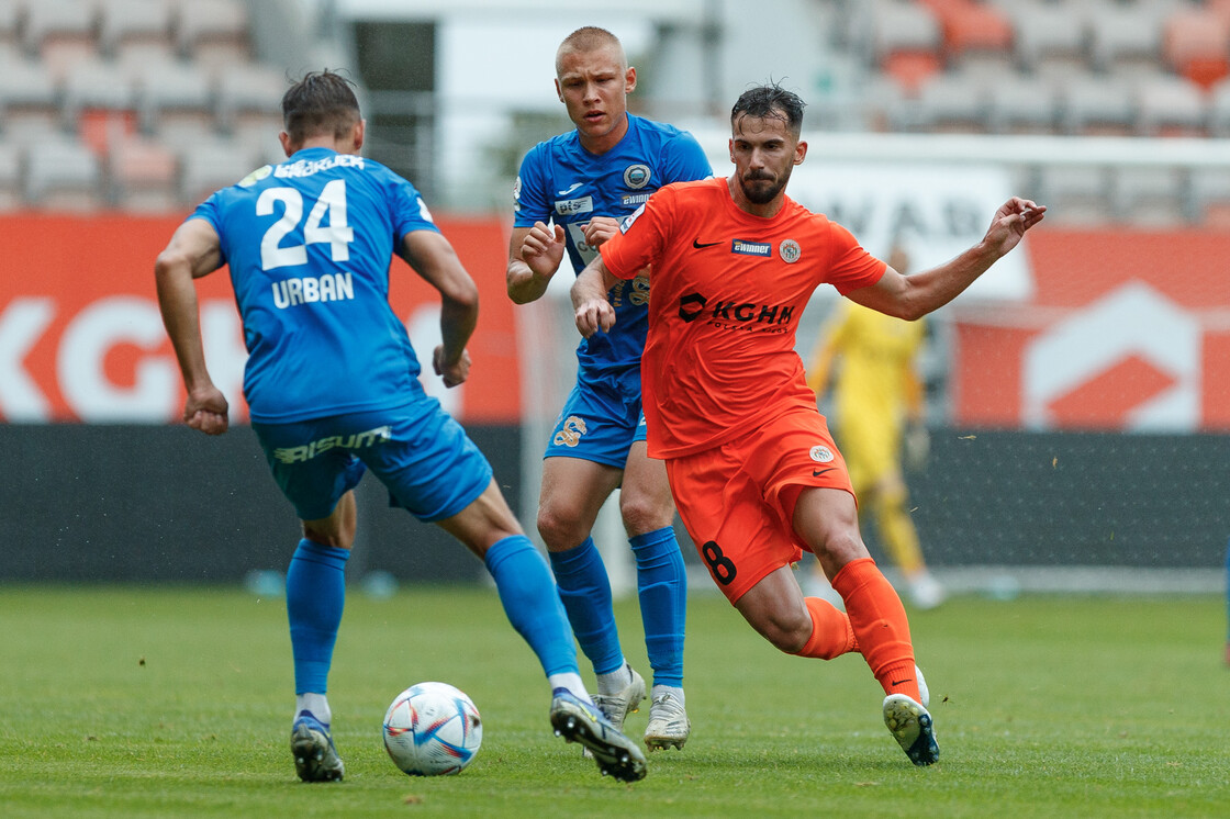 eWinner 2 liga: KGHM Zagłębie II Lubin - Hutnik Kraków | FOTO