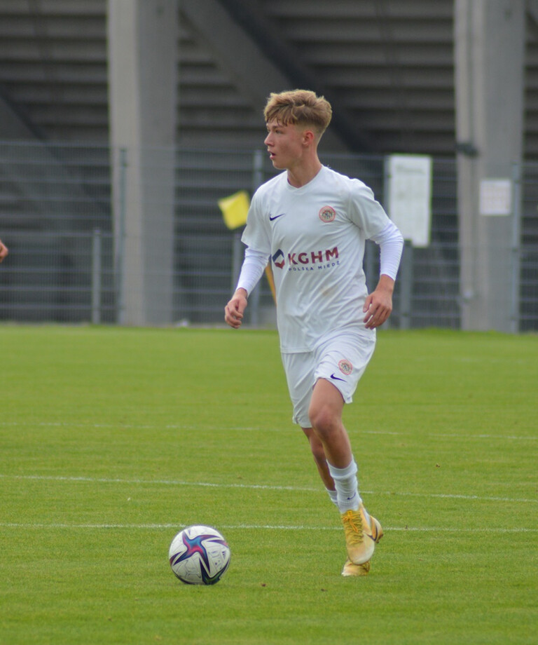 CLJ U17: Zaległe granie za trzy punkty przeciwko Warcie Poznań CLJ U17: Zaległe granie za trzy punkty przeciwko Warcie Poznań