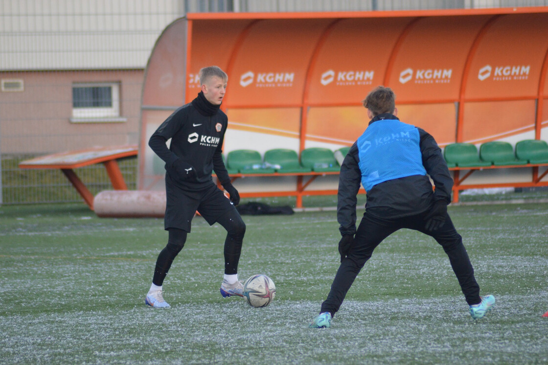 Poranny trening drużyn U17 i U16 Poranny trening drużyn U17 i U16