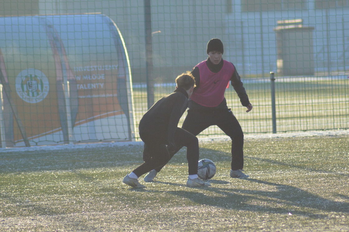 Poranny trening drużyn U17 i U16 Poranny trening drużyn U17 i U16