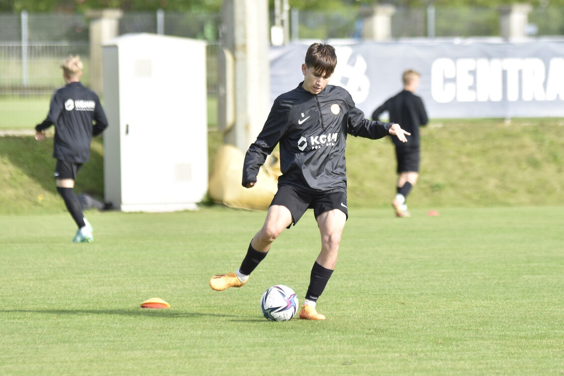 Poranny trening drużyn U-19 oraz U-17