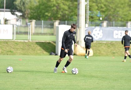 Poranny trening drużyn U-19 oraz U-17