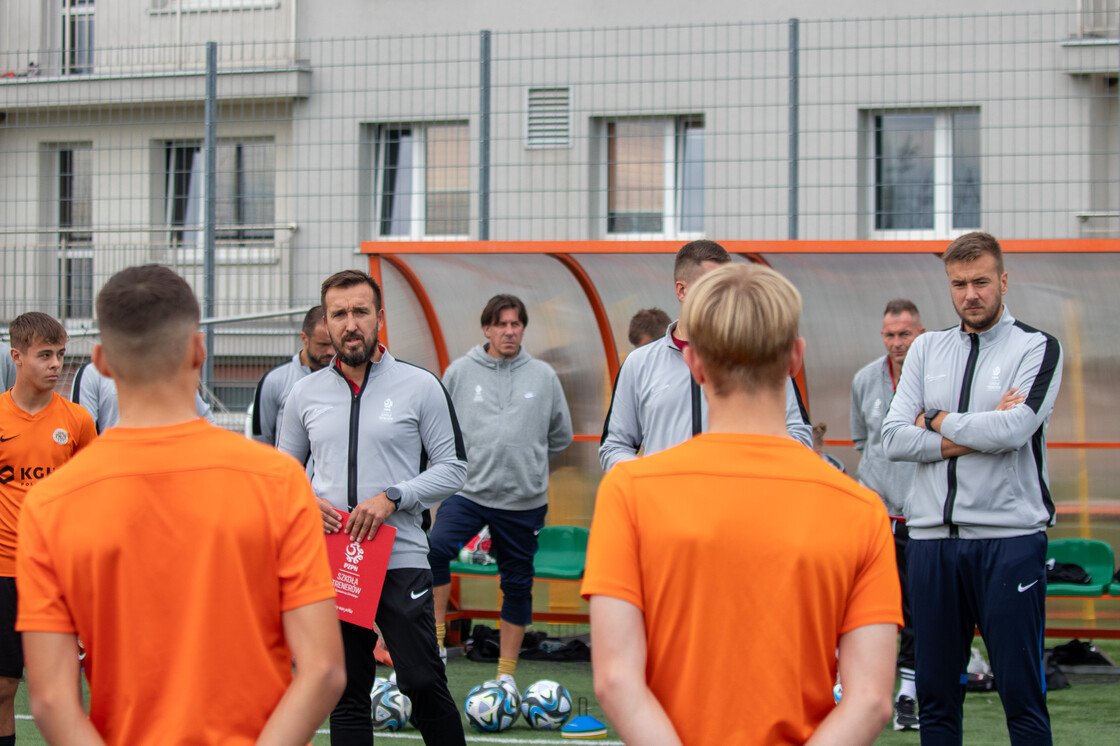 Kurs UEFA Goalkeeper B na obiektach Akademii Piłkarskiej KGHM Zagłębie | FOTO Kurs UEFA Goalkeeper B na obiektach Akademii Piłkarskiej KGHM Zagłębie | FOTO