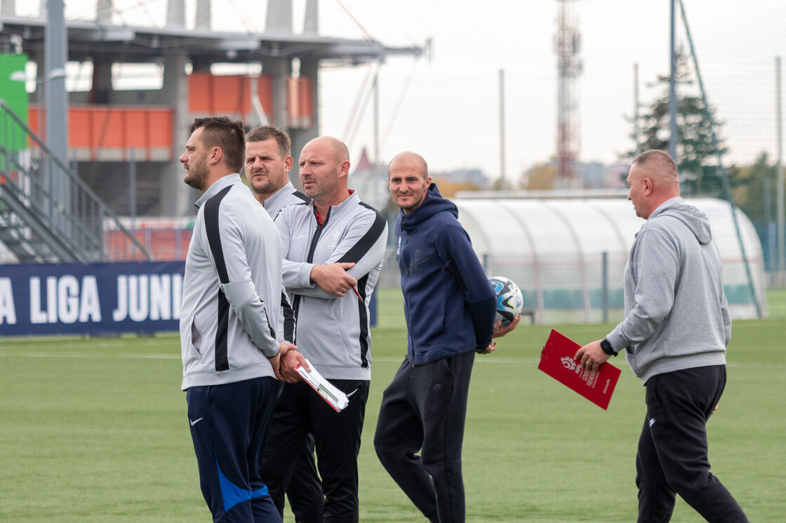 Kurs UEFA Goalkeeper B na obiektach Akademii Piłkarskiej KGHM Zagłębie | FOTO Kurs UEFA Goalkeeper B na obiektach Akademii Piłkarskiej KGHM Zagłębie | FOTO