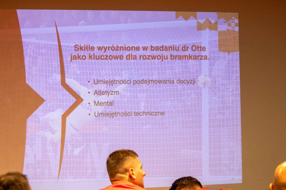 Kurs UEFA Goalkeeper B na obiektach Akademii Piłkarskiej KGHM Zagłębie | FOTO Kurs UEFA Goalkeeper B na obiektach Akademii Piłkarskiej KGHM Zagłębie | FOTO