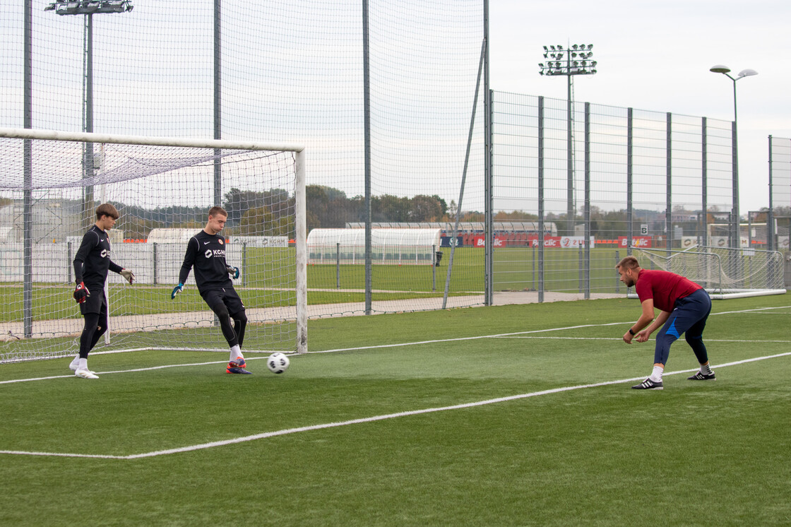 Kurs UEFA Goalkeeper B na obiektach Akademii Piłkarskiej KGHM Zagłębie | FOTO Kurs UEFA Goalkeeper B na obiektach Akademii Piłkarskiej KGHM Zagłębie | FOTO