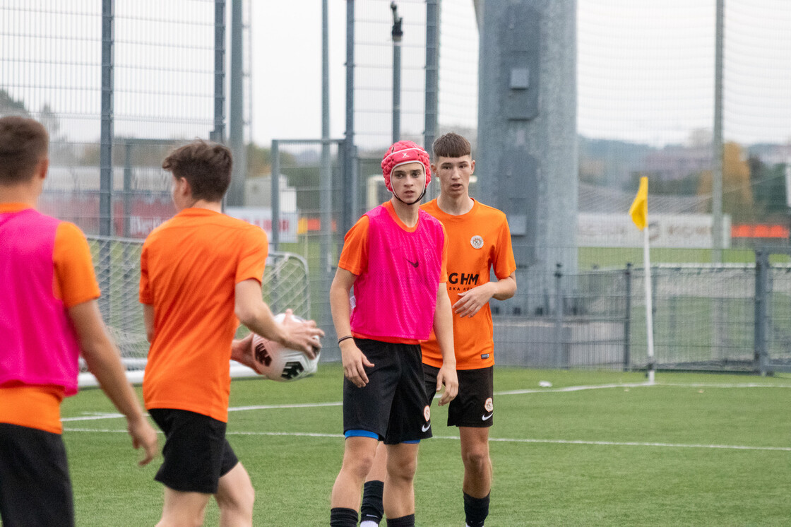 Kurs UEFA Goalkeeper B na obiektach Akademii Piłkarskiej KGHM Zagłębie | FOTO Kurs UEFA Goalkeeper B na obiektach Akademii Piłkarskiej KGHM Zagłębie | FOTO