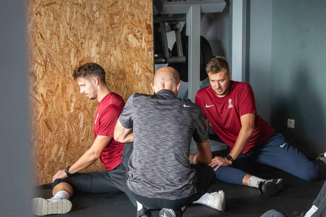 Kurs UEFA Goalkeeper B na obiektach Akademii Piłkarskiej KGHM Zagłębie | FOTO Kurs UEFA Goalkeeper B na obiektach Akademii Piłkarskiej KGHM Zagłębie | FOTO