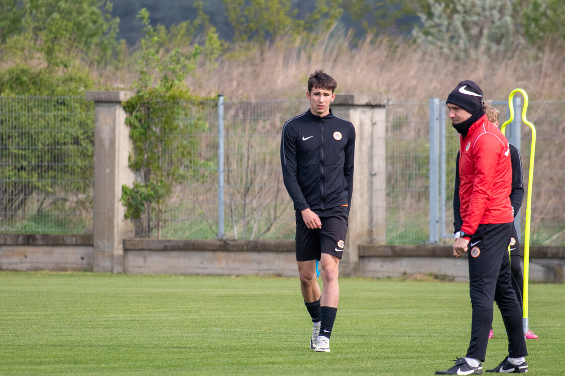 Piątkowy trening U-16, U-17 i U-19 | FOTO