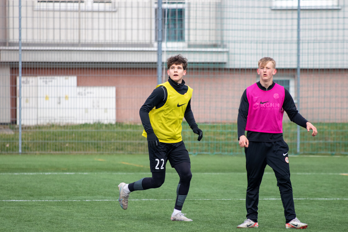 Piątkowy trening U-16, U-17 i U-19 | FOTO