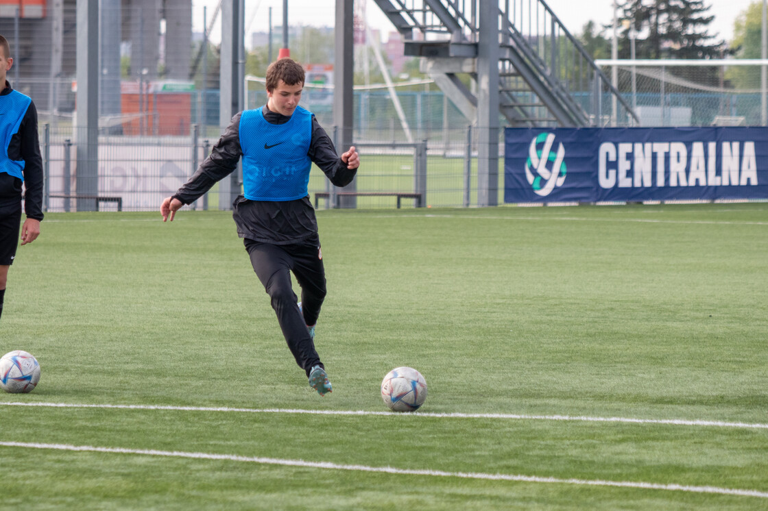 Piątkowy trening U-16, U-17 i U-19 | FOTO