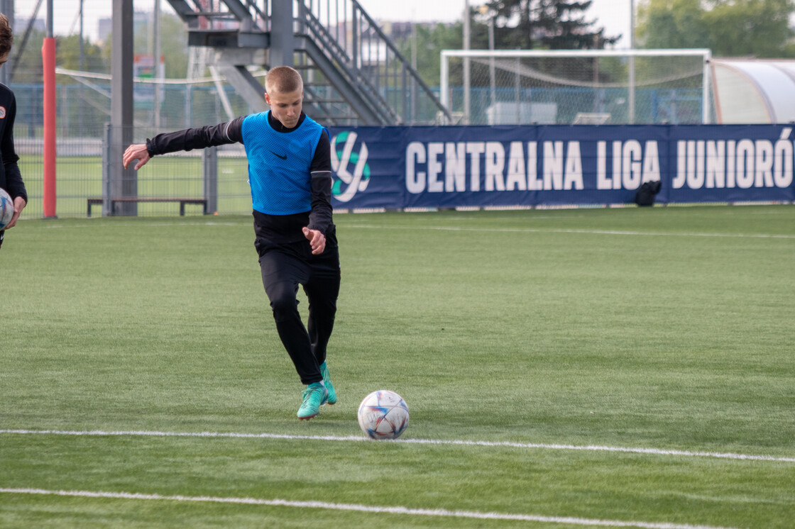 Piątkowy trening U-16, U-17 i U-19 | FOTO