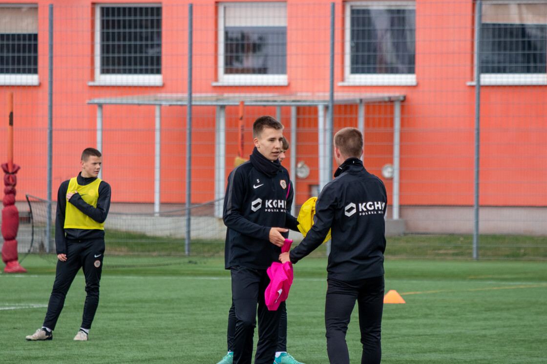 Piątkowy trening U-16, U-17 i U-19 | FOTO