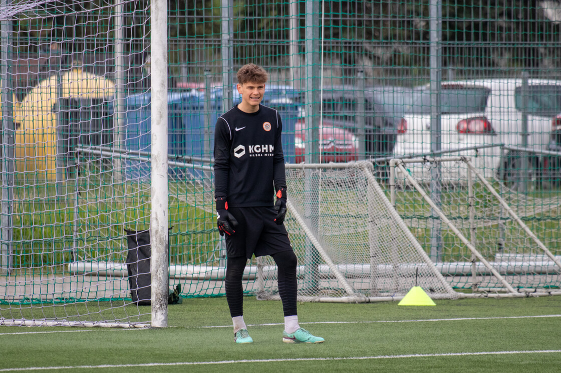 Piątkowy trening U-16, U-17 i U-19 | FOTO