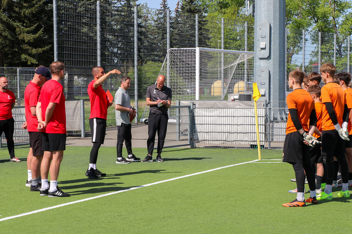 Drugi dzień kursu UEFA GOALKEEPER B na obiektach AP KGHM Zagłębie | FOTO Drugi dzień kursu UEFA GOALKEEPER B na obiektach AP KGHM Zagłębie | FOTO
