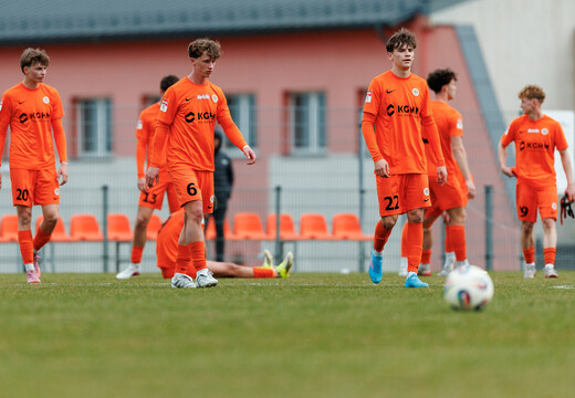 Wyraźna porażka rezerw ze Skrą Częstochowa