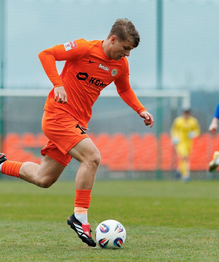 Po cenne trzy punkty na wyjeździe | zapowiedź meczu rezerw z Polonią Nysa