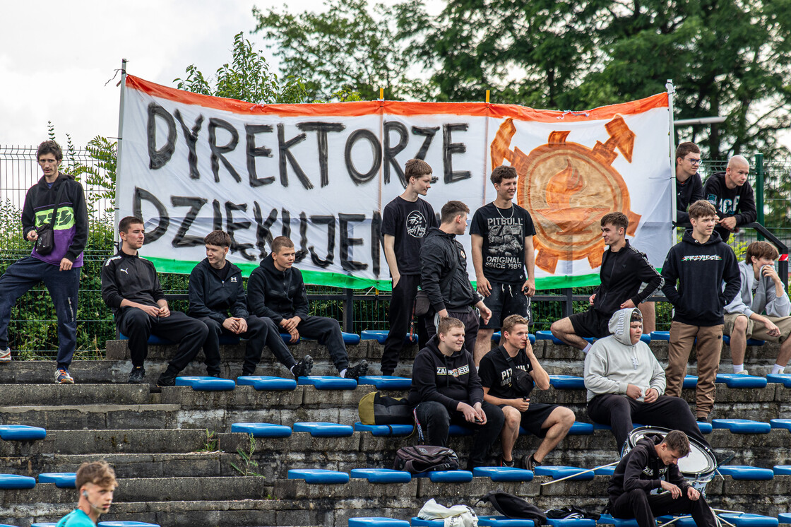 Wyjątkowe pożegnanie dyrektora ZS1 w towarzyskim meczu z drużyną AP KGHM Zagłębie | FOTO